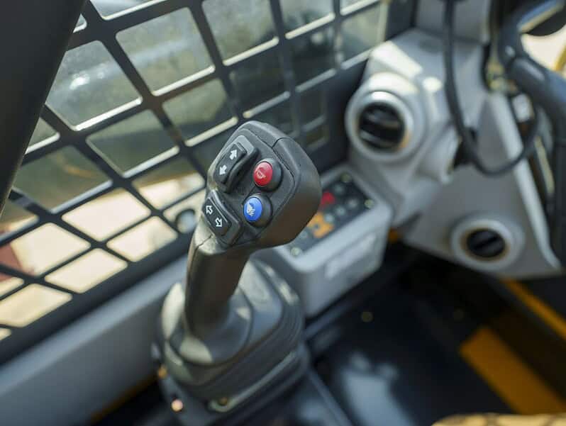 Mini încărcător Shantui SSL75V-M 22 (23) Mini încărcător Shantui SSL75V-M